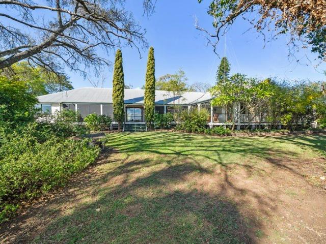 Cottage for sale in Linthorpe, Queensland