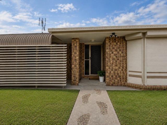Cottage for sale in Plainland, Queensland