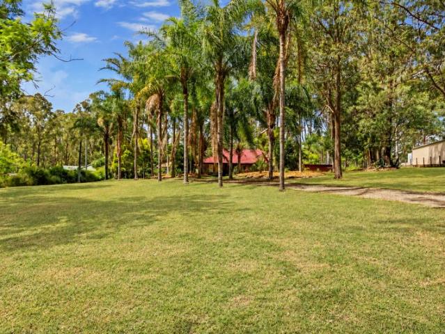 Cottage for sale in Cedar Vale, Greater Brisbane