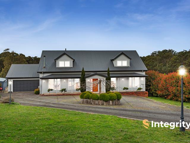 House for sale in Kinglake West, Victoria
