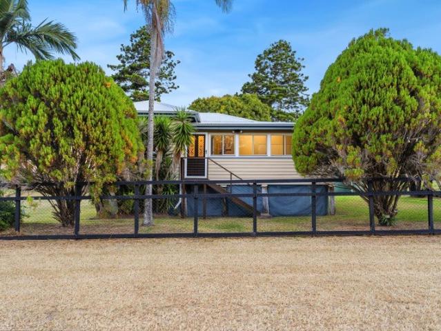 Cottage for sale in Mount Chalmers, Queensland