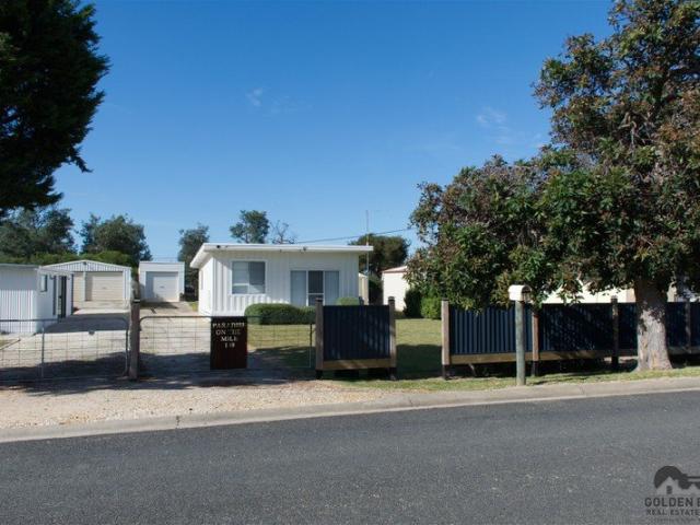 House for sale in Paradise Beach, Victoria