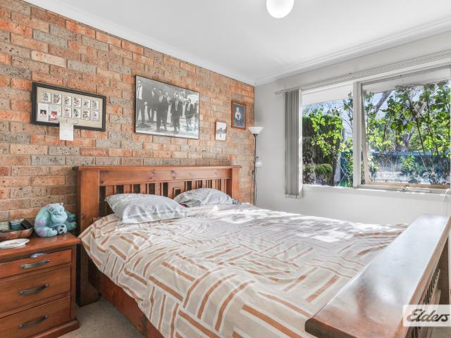 Cottage for sale in Kergunyah, Victoria