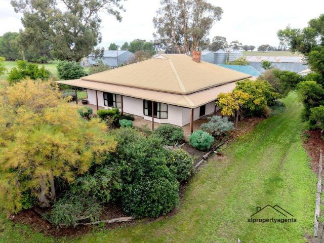 Cottage for sale in Nurrabiel, Victoria