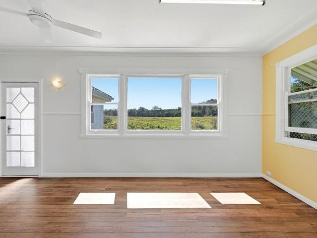 House for sale in Lowanna