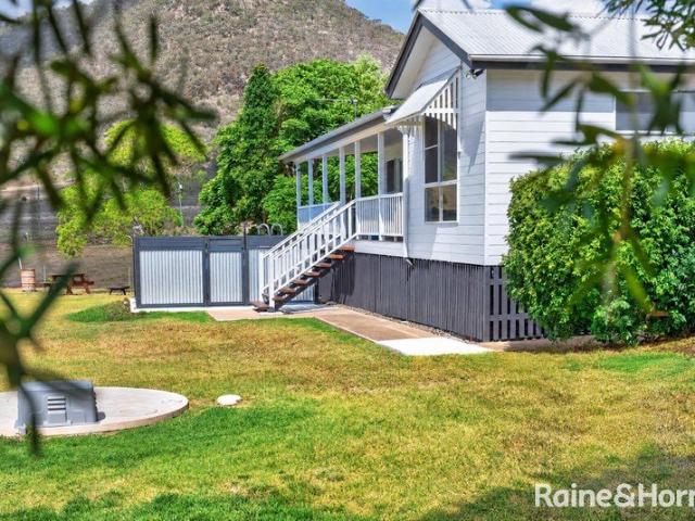 Cottage for sale in Swanfels, Southern Downs Regional