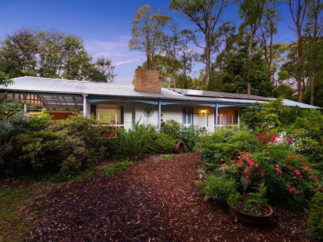 House for rent in Kinglake West, Victoria