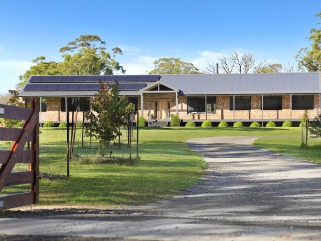 House for sale in Canyonleigh, New South Wales