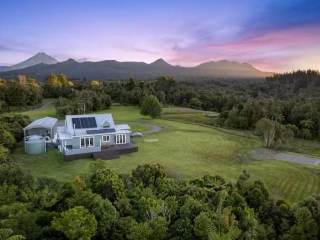 House for rent in Taranaki