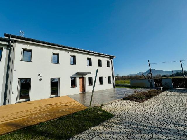 Casa in vendita a Noventa Vicentina, Veneto