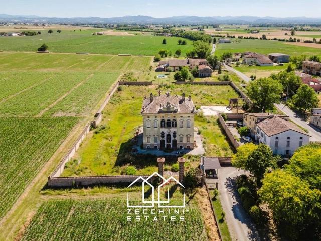 Villa Indipendente in vendita a Busseto, Reggio Emilia