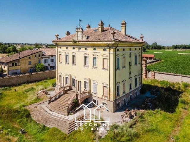 Villa Indipendente in vendita a Busseto, Reggio Emilia