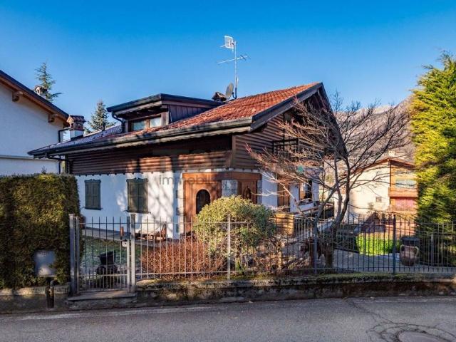 Villa Indipendente in vendita a Dorga, Castione Della Presolana