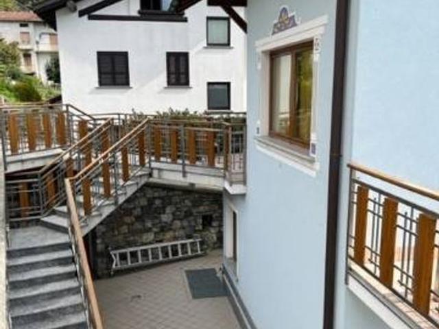 Villa Indipendente in vendita a Castione Andevenno, Lombardia