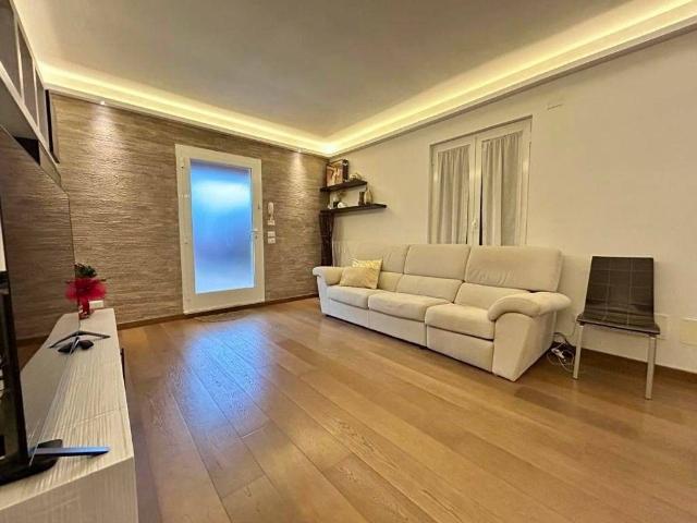 Villa Indipendente in vendita a Marche, Ancona