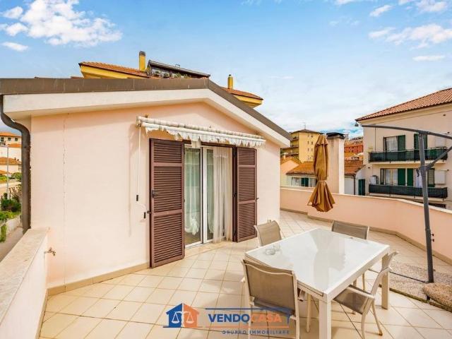 Villa Indipendente in vendita a Caramagnetta, Imperia