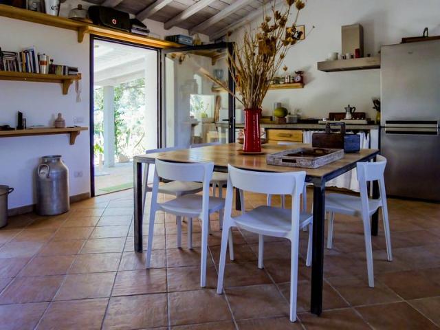 Villa Indipendente in vendita a San Pantaleo, Sardigna/Sardegna