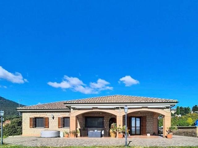 Villa Indipendente in vendita a Roma Capitale, Lazio