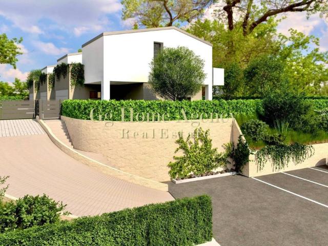 Villa Indipendente in vendita a Monguzzo, Lombardia