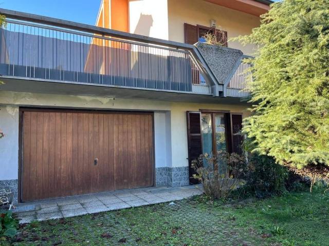 Villa Indipendente in vendita a Sant'Alessandro, Villasanta