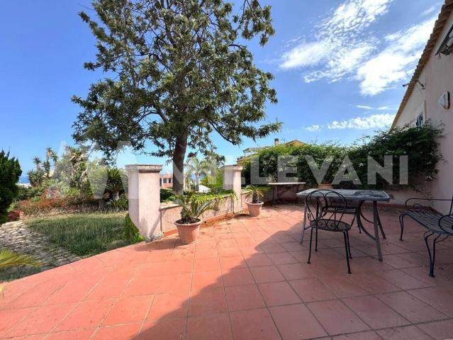 Villa Indipendente in vendita a Castellana Nuova, Ragusa