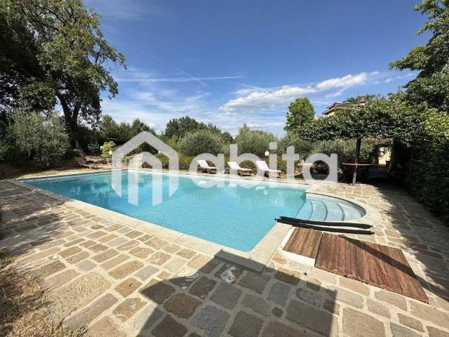 Villa Indipendente in vendita a Montevarchi, Toscana