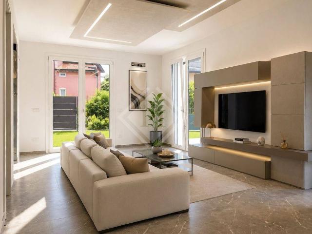 Villa Indipendente in vendita a Malnate, Lombardia