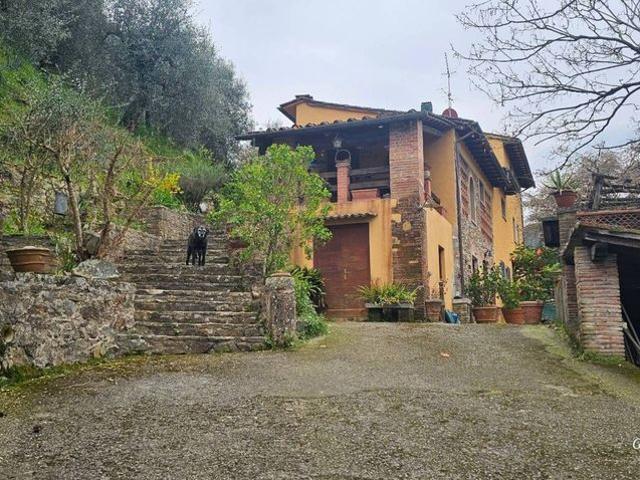 Villa Indipendente in vendita a Capannori, Toscana