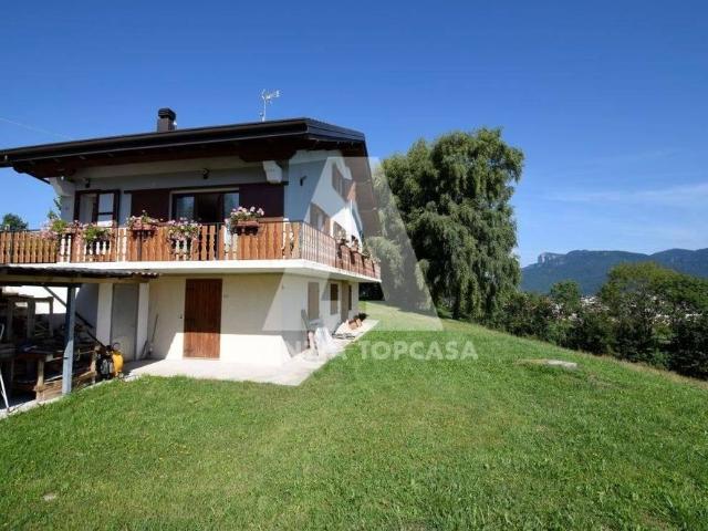 Villa Indipendente in vendita a Canove Di Roana, Veneto
