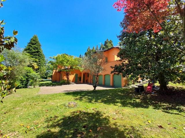 Villa Indipendente in vendita a Bodio Lomnago, Lombardia