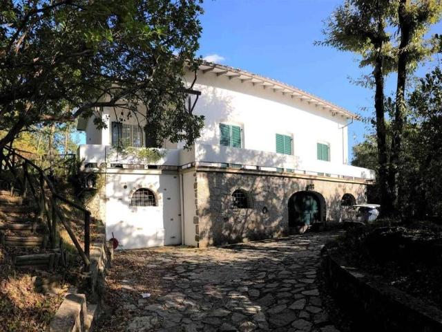 Villa Indipendente in vendita a Pontelungo, Pistoia