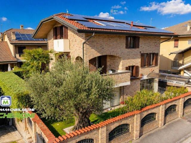 Villa Indipendente in vendita a Zona Omogenea Milano Nord, Paderno Dugnano