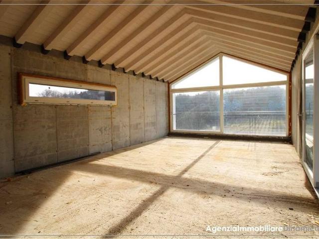 Villa Indipendente in vendita a Crevada, Susegana