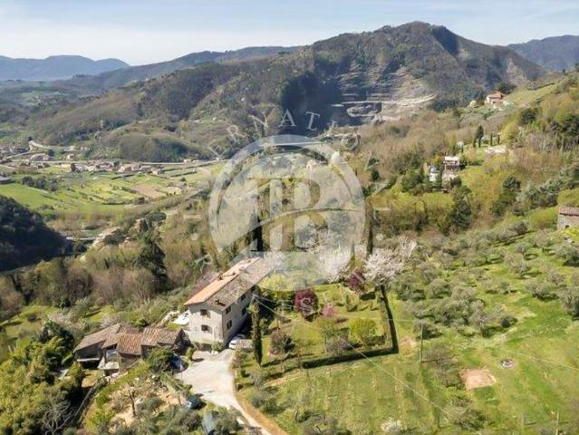 Villa Indipendente in vendita a Sant'Ilario di Brancoli, Bagni Di Lucca Ponte