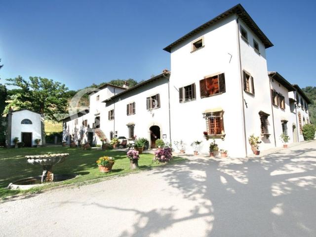 Villa Indipendente in vendita a Unione di Comuni Valdarno e Valdisieve, Pelago