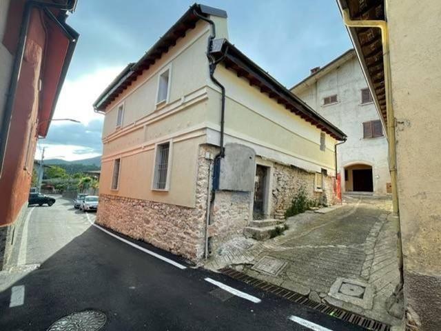 Villa Indipendente in vendita a Botticino, Lombardia