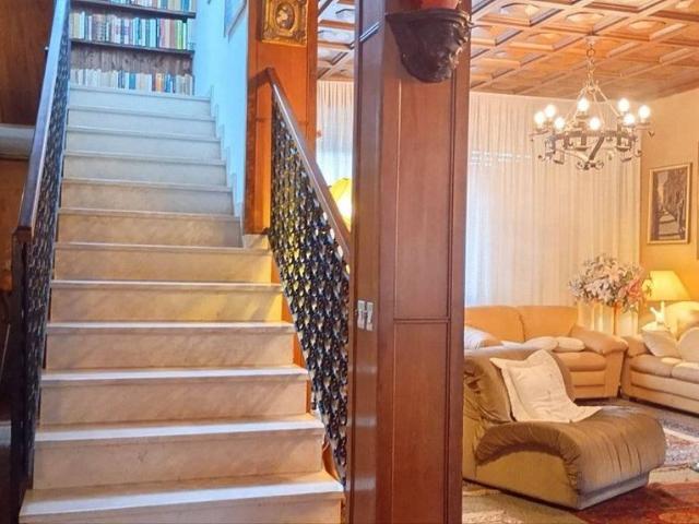 Villa Indipendente in vendita a Moncucco, Brugherio