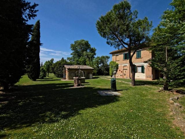 Villa Indipendente in vendita a Asciano, Toscana