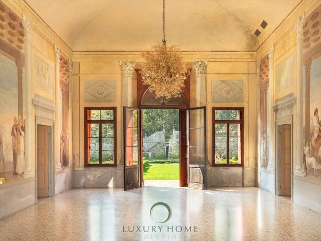 Villa Indipendente in vendita a Velo D'astico, Veneto