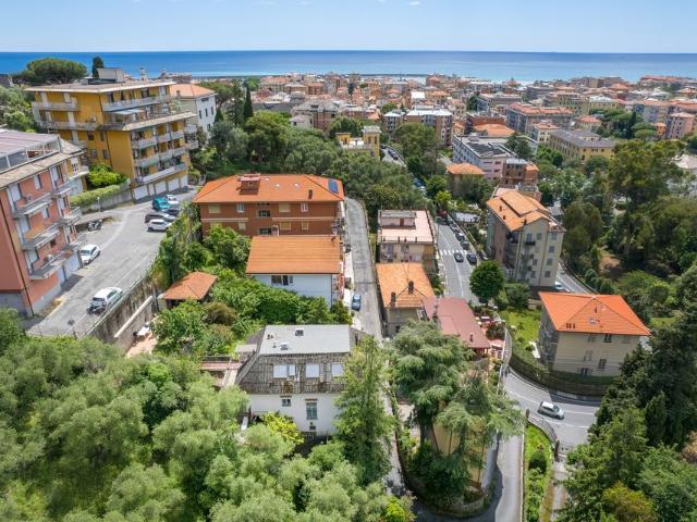 Villa Indipendente in vendita a Chiavari, Liguria