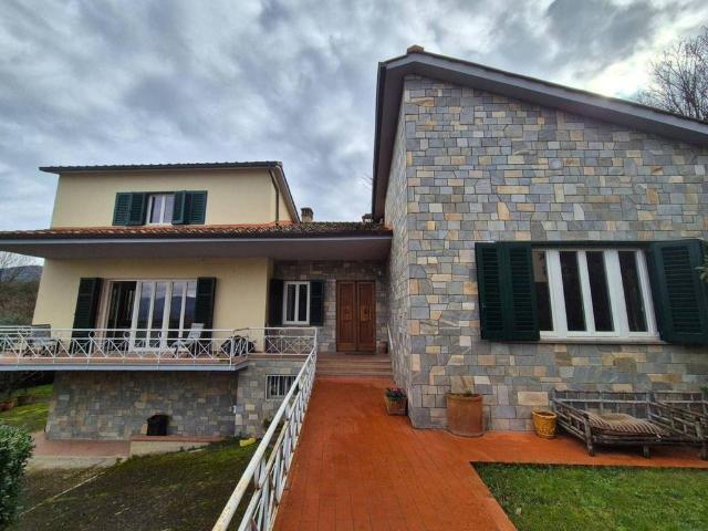 Villa Indipendente in vendita a Santa Chiara, Bagno A Ripoli