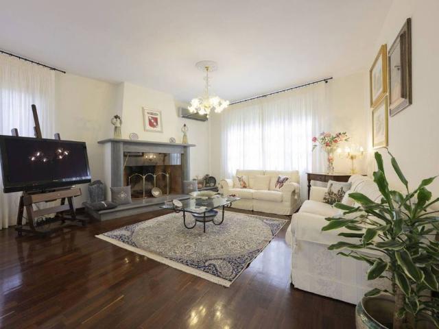 Villa Indipendente in vendita a Vaiano, Toscana