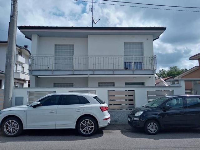 Villa Indipendente in vendita a Villa Cortese, Lombardia