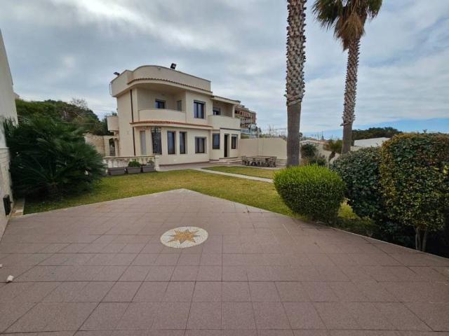 Villa Indipendente in vendita a Calabria, Reggio Calabria