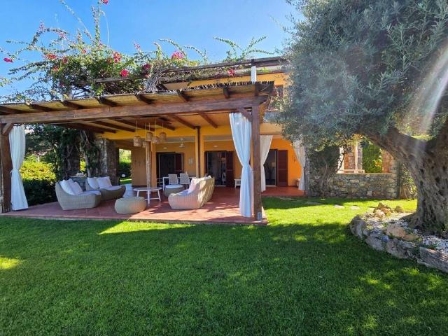 Villa Indipendente in vendita a Calabria, Cosenza