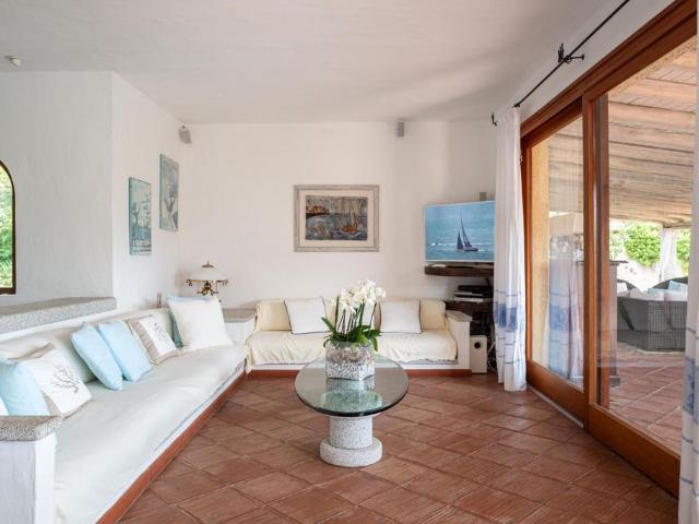 Villa Indipendente in affitto a San Pantaleo, Sardigna/Sardegna