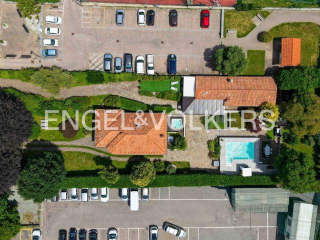 Villa Indipendente in vendita a Comunità Montana del Piambello, Besano