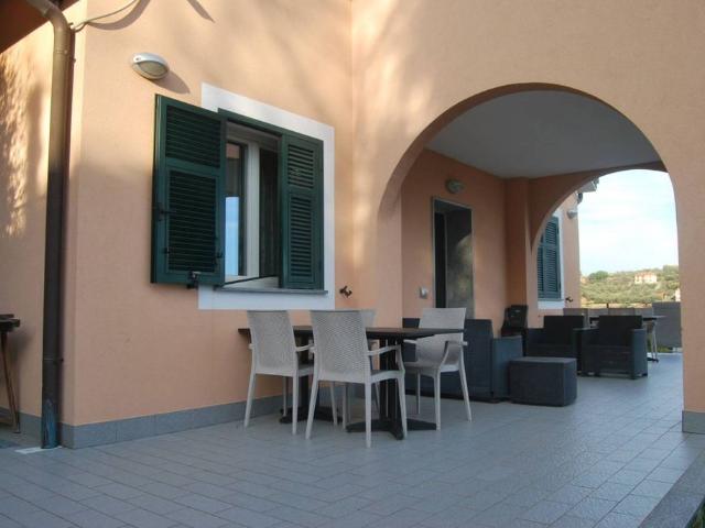 Villa Indipendente in vendita a Uliveto, Albisola Superiore