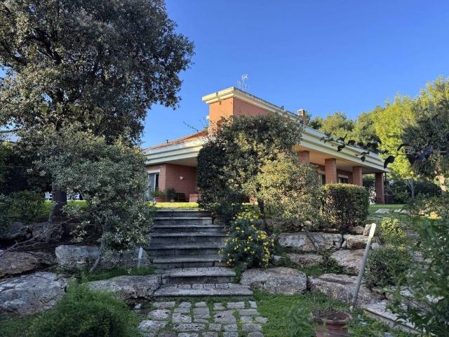 Villa Indipendente in vendita a Poggio Delle Ginestre, Puglia