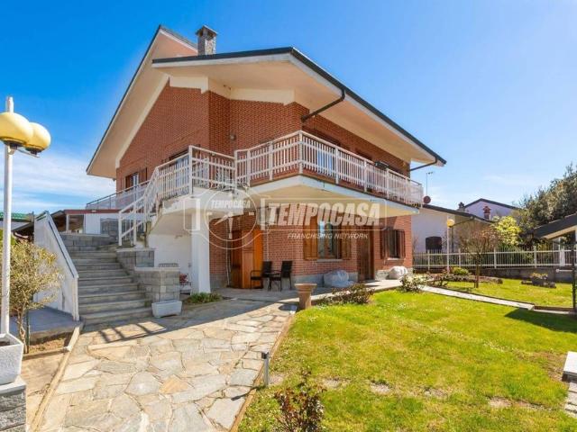 Villa Indipendente in vendita a Borgo Venezia, Piemonte